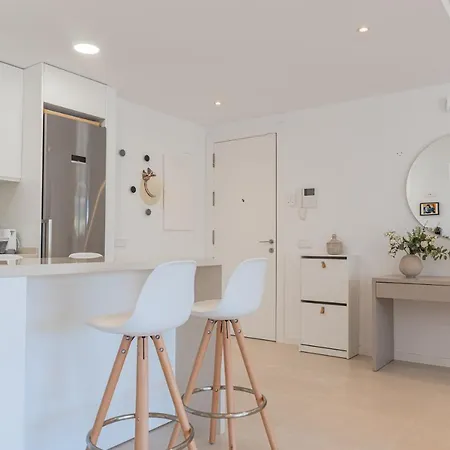 아파트 Lovely Modern In Middel Views