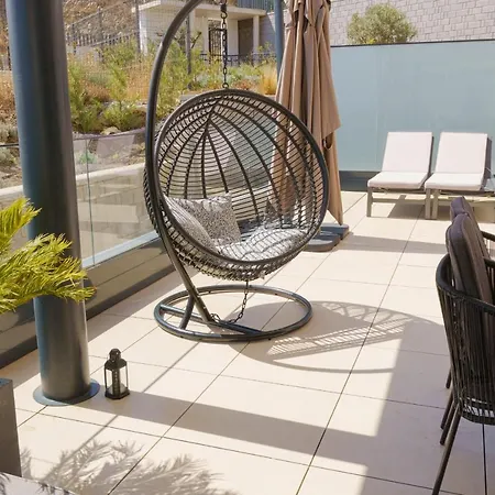 Lovely Modern In Middel Views 아파트 푸엔히롤라